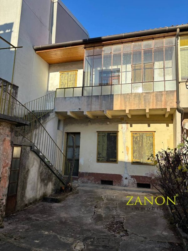 casa indipendente in vendita a Gorizia