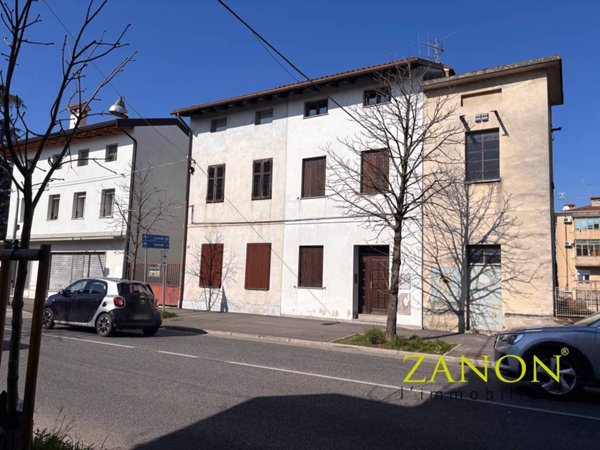 casa indipendente in vendita a Gorizia in zona Lucinico