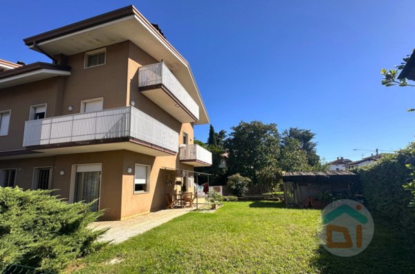 casa semindipendente in vendita a Gorizia in zona Lucinico