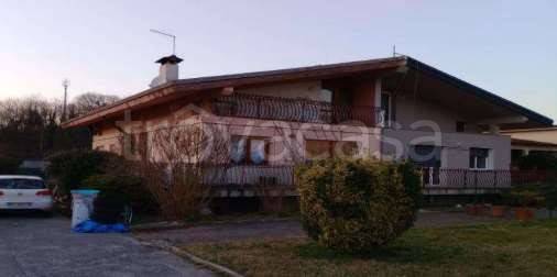 casa indipendente in vendita a Gorizia in zona Lucinico