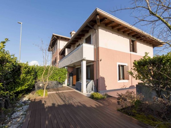 casa indipendente in vendita a Gorizia