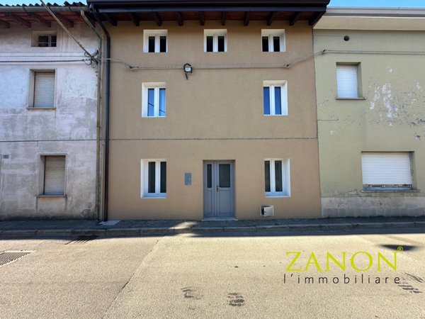 casa indipendente in vendita a Gorizia in zona Lucinico