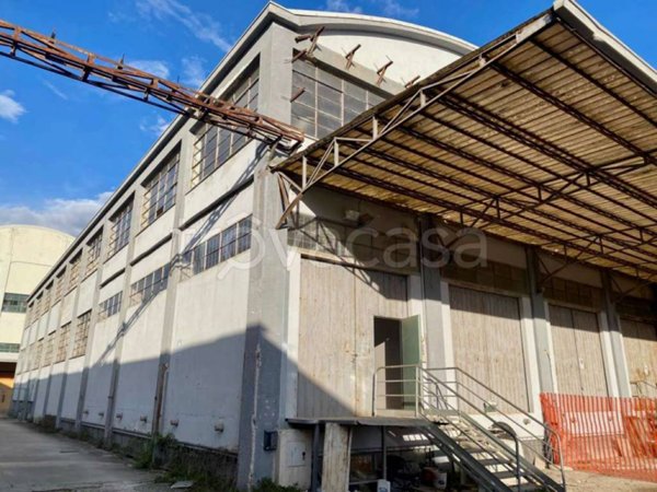locale commerciale in vendita a Gorizia in zona Lucinico