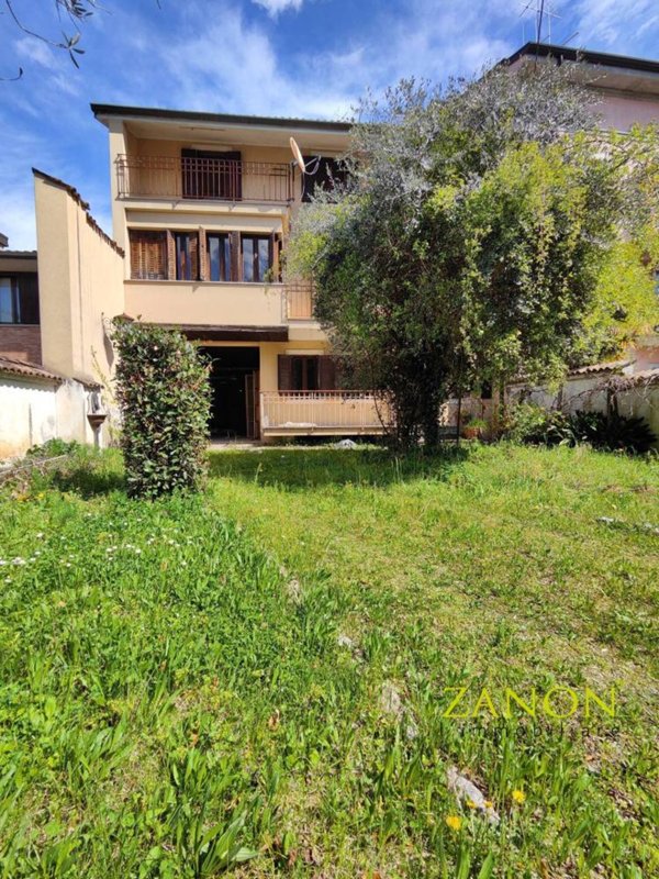 casa indipendente in vendita a Gorizia