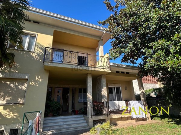 casa indipendente in vendita a Gorizia in zona Lucinico