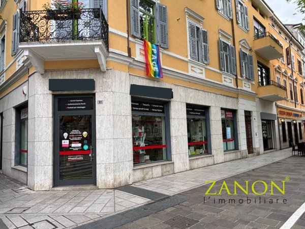 locale commerciale in vendita a Gorizia