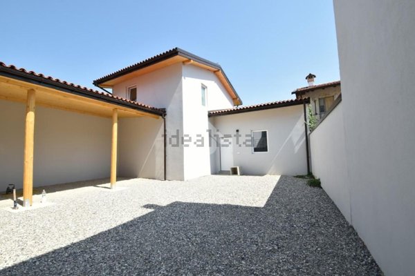 casa indipendente in vendita a Gorizia in zona San Rocco