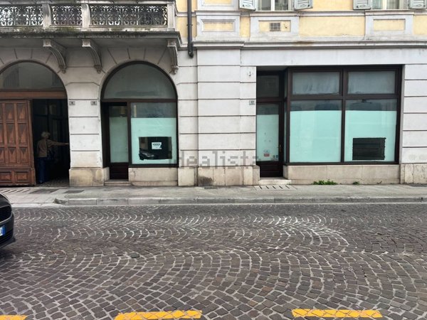 locale commerciale in vendita a Gorizia