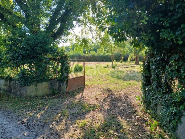 terreno in vendita a Gorizia in zona Lucinico