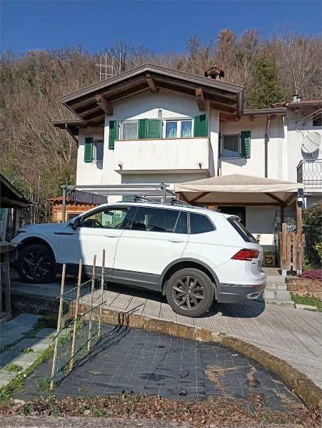 casa indipendente in vendita a Gorizia in zona Lucinico