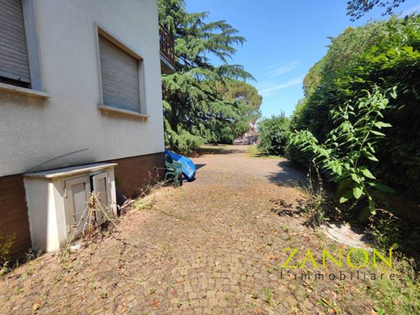 casa indipendente in vendita a Gorizia in zona Lucinico