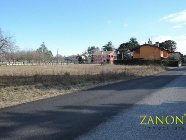 terreno in vendita a Gorizia in zona Lucinico