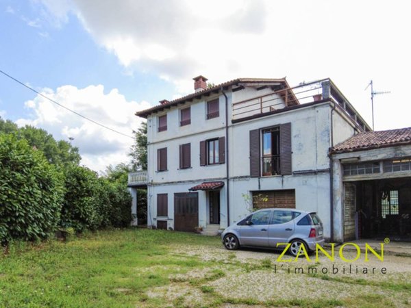 casa indipendente in vendita a Gorizia in zona Lucinico