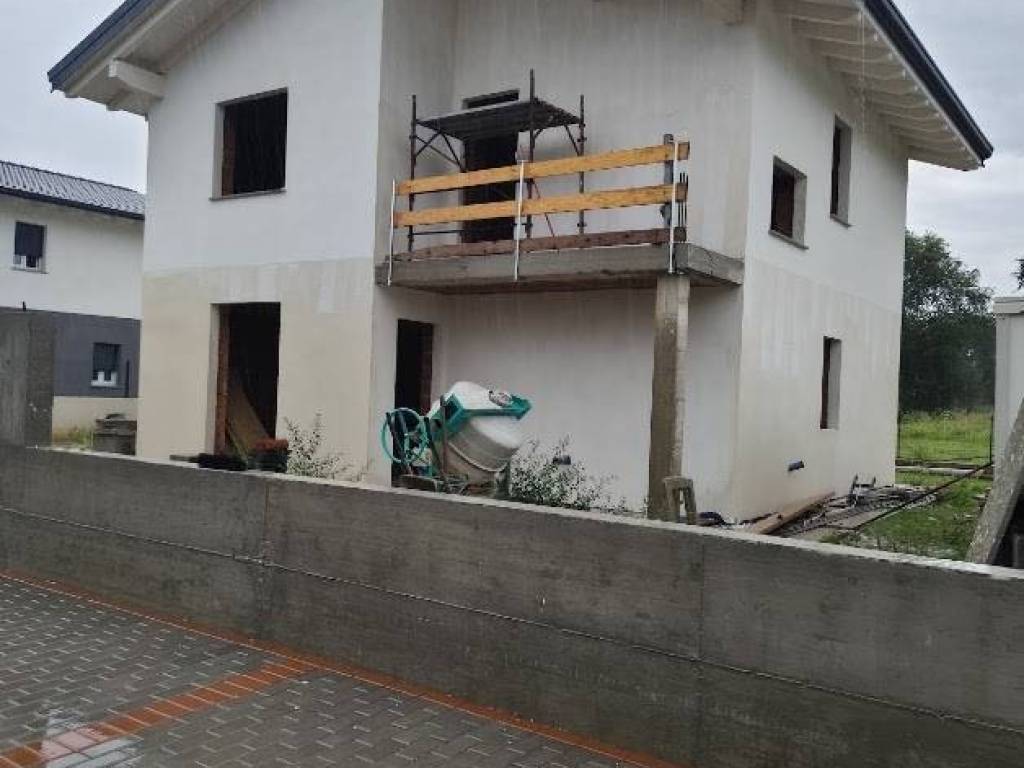 casa indipendente in vendita a Gorizia in zona Lucinico