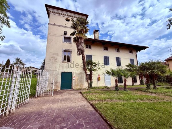 casa indipendente in vendita a Gorizia in zona Castello