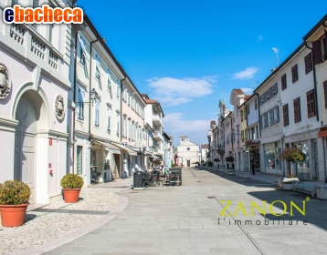locale commerciale in vendita a Gradisca d'Isonzo