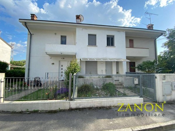 casa indipendente in vendita a Gradisca d'Isonzo