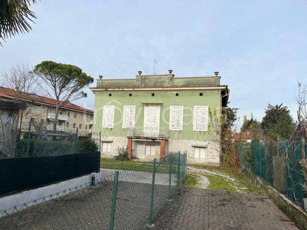 casa indipendente in vendita a Gradisca d'Isonzo