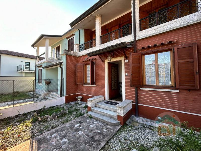 casa indipendente in vendita a Gradisca d'Isonzo