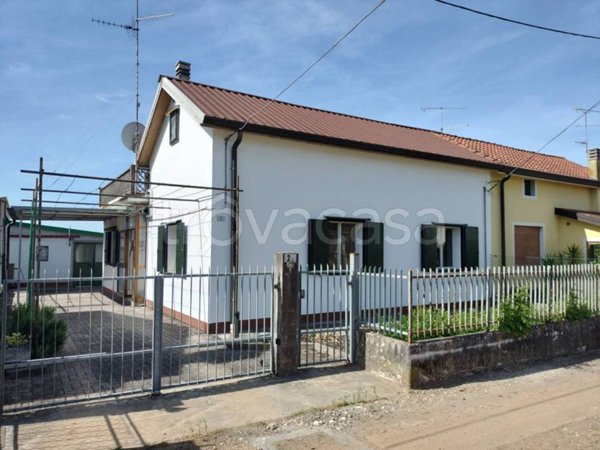 casa indipendente in vendita a Gradisca d'Isonzo