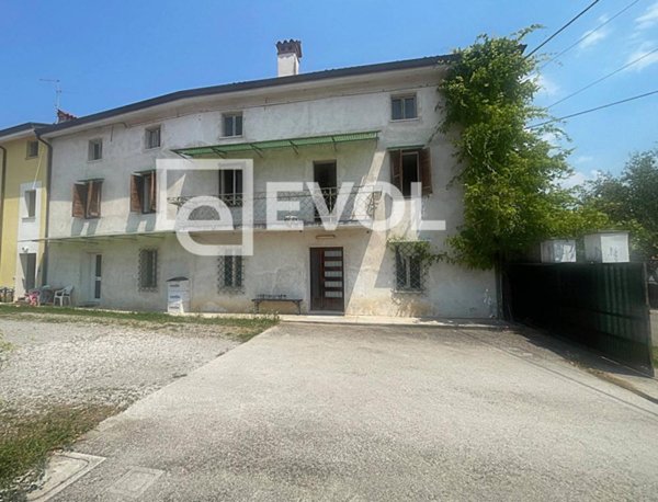 casa indipendente in vendita a Gradisca d'Isonzo