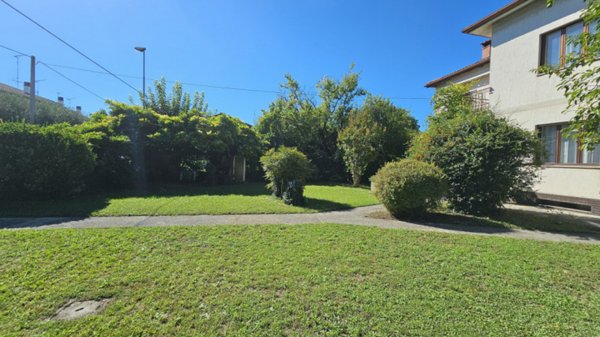 casa indipendente in vendita a Gradisca d'Isonzo