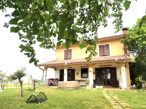 casa indipendente in vendita a Gradisca d'Isonzo