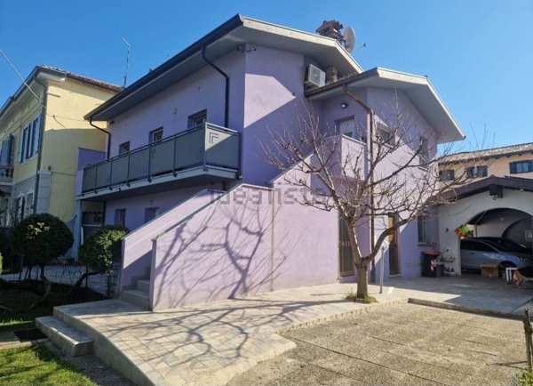casa indipendente in vendita a Gradisca d'Isonzo