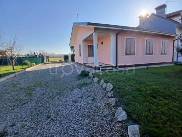 casa indipendente in vendita a Gradisca d'Isonzo