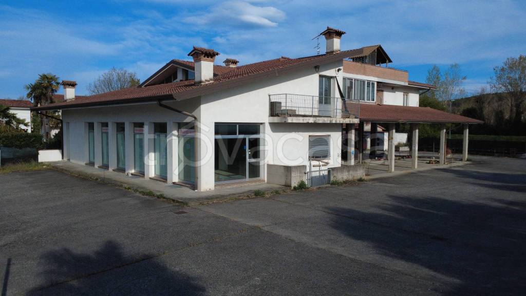 negozio in vendita a Gradisca d'Isonzo