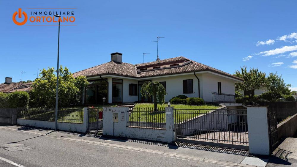 casa indipendente in vendita a Gradisca d'Isonzo