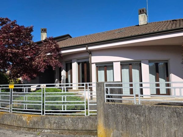 casa indipendente in vendita a Gradisca d'Isonzo