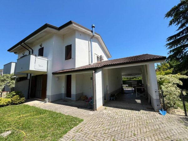 casa indipendente in vendita a Gradisca d'Isonzo