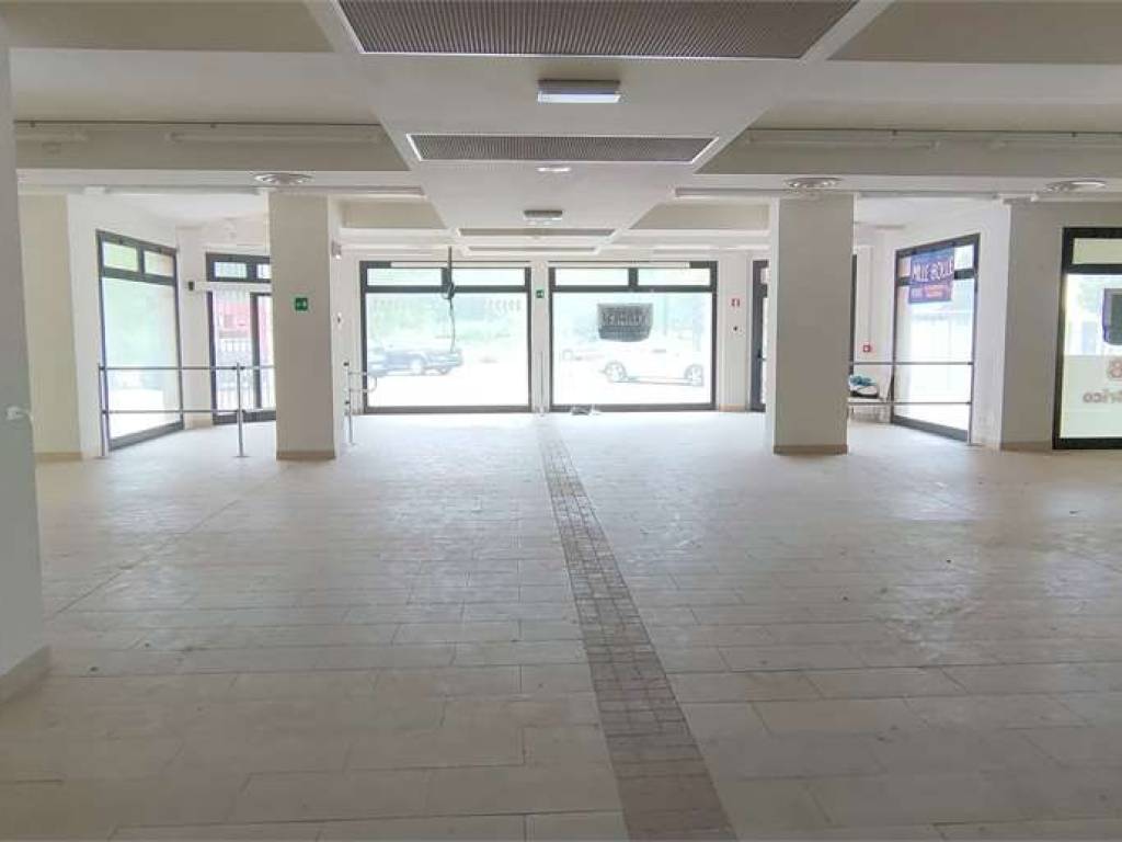 negozio in vendita a Grado
