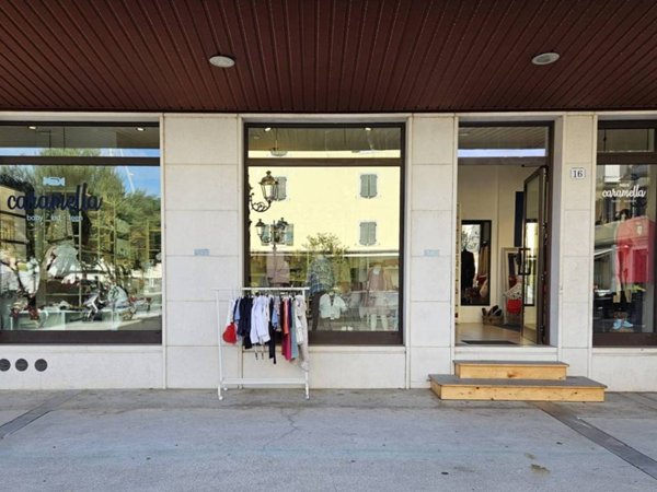 negozio in vendita a Grado