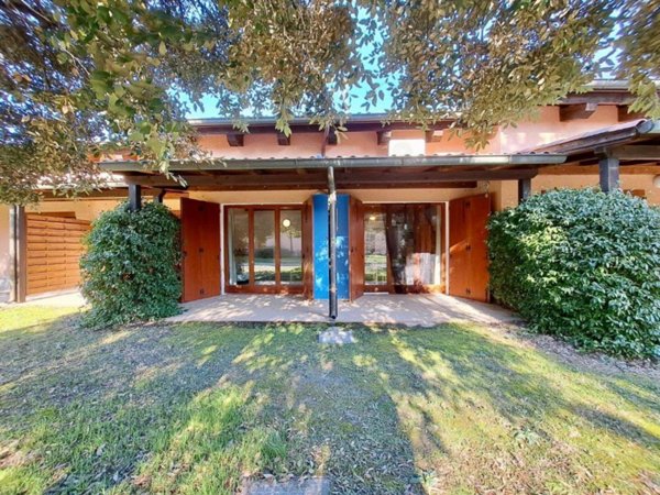 casa indipendente in vendita a Grado