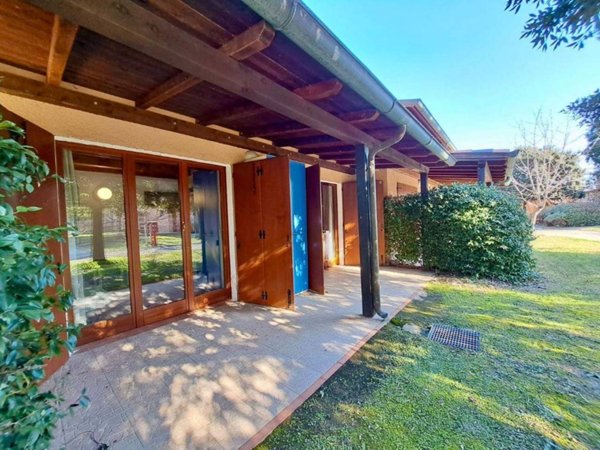 casa indipendente in vendita a Grado