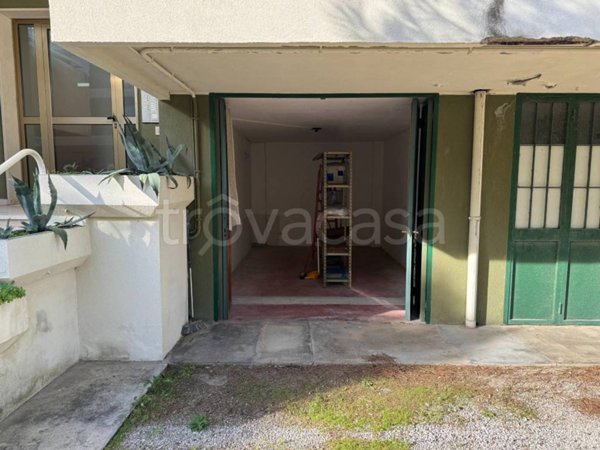 casa indipendente in vendita a Grado