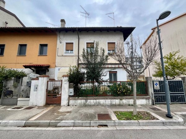 appartamento in vendita a Grado