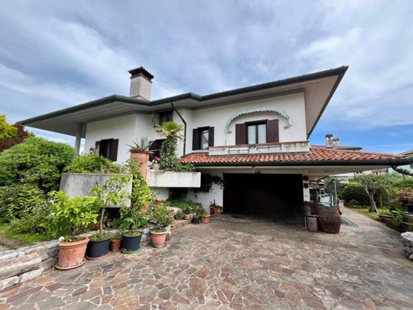 casa indipendente in vendita a Grado