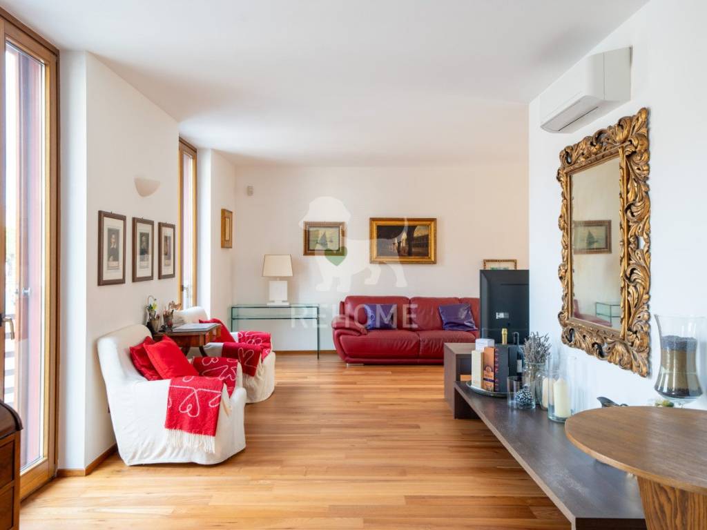 casa indipendente in vendita a Grado