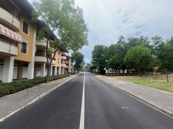 ufficio in vendita a Grado