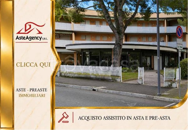 locale commerciale in vendita a Grado