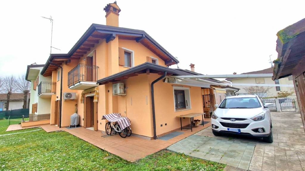 casa indipendente in vendita a Mariano del Friuli
