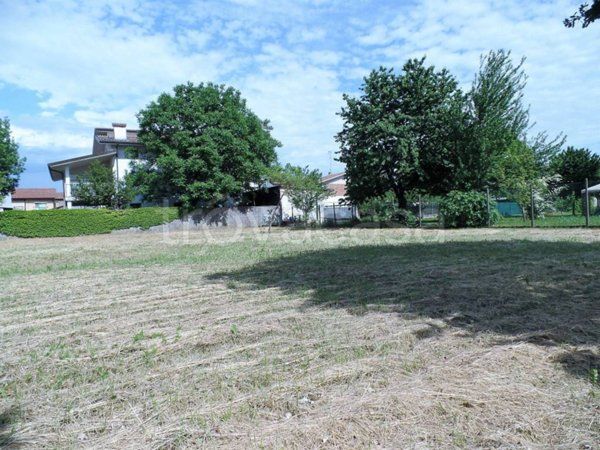 terreno edificabile in vendita a Mariano del Friuli