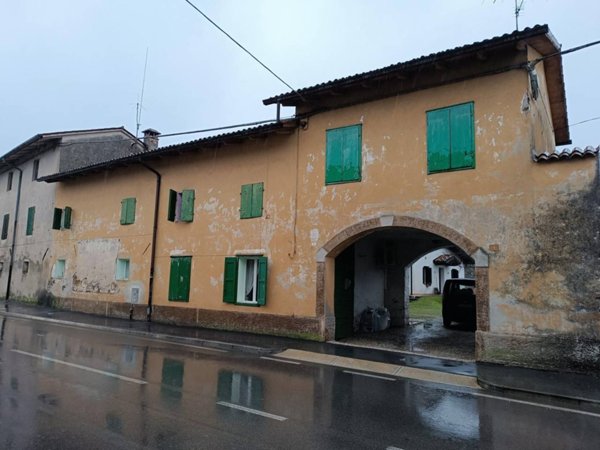 casa indipendente in vendita a Mariano del Friuli in zona Corona