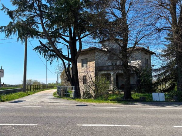 casa indipendente in vendita a Medea