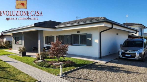 casa indipendente in vendita a Medea