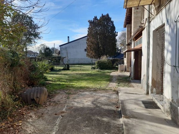 casa indipendente in vendita a Medea