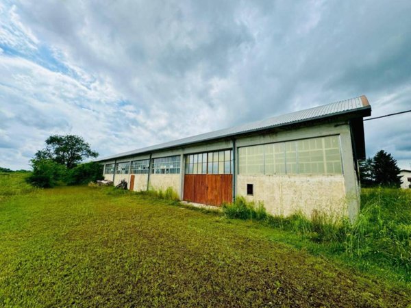 negozio in vendita a Medea